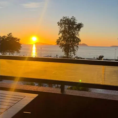 2 Con Vistas Y 2 Terrazas En Primera Linea Playa Samil Апартаменты