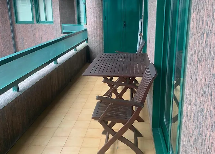 Apartament 2 Con Vistas Y 2 Terrazas En Primera Linea Playa Samil *